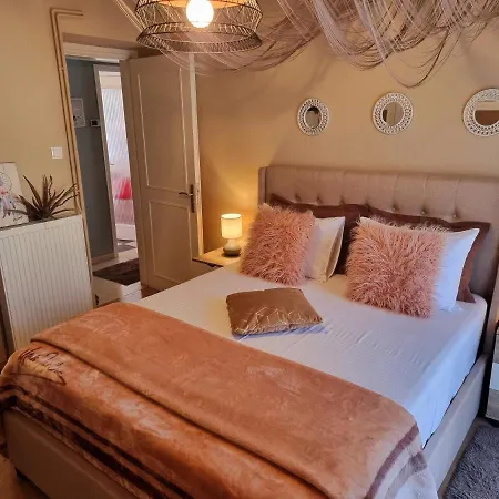 Charming House 1 * Golos
