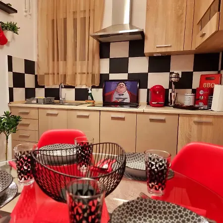 Charming House 1 Apartament